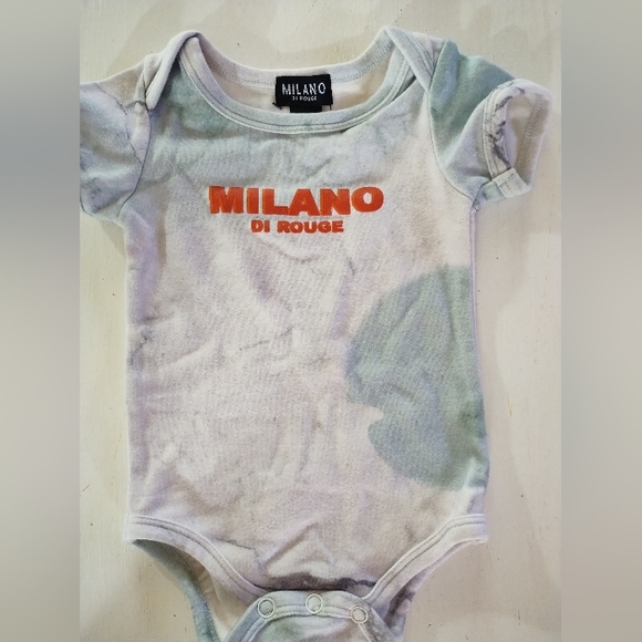 Milano Di Rouge Signature Short Sleeve Onesie| 3-6 Mo. | Marble - Picture 3 of 9